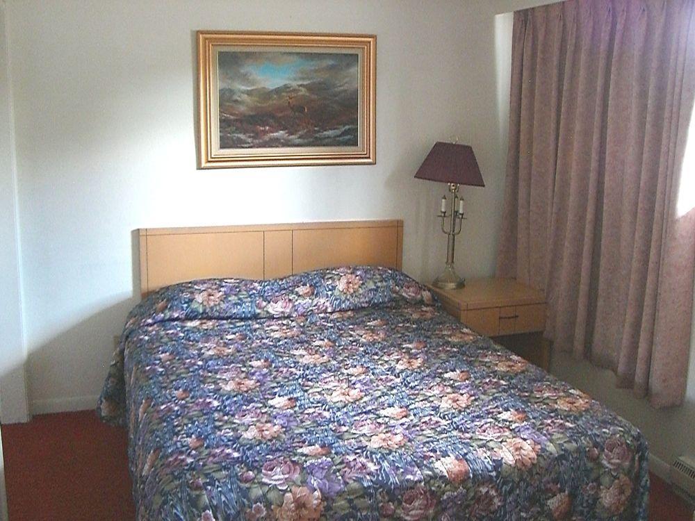 A-1 Alberni Inn พอร์ตอัลเบอนี ภายนอก รูปภาพ