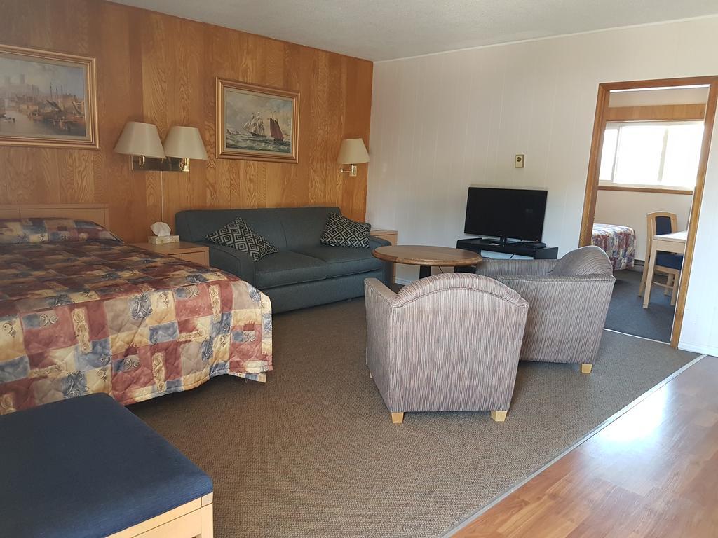 A-1 Alberni Inn พอร์ตอัลเบอนี ภายนอก รูปภาพ