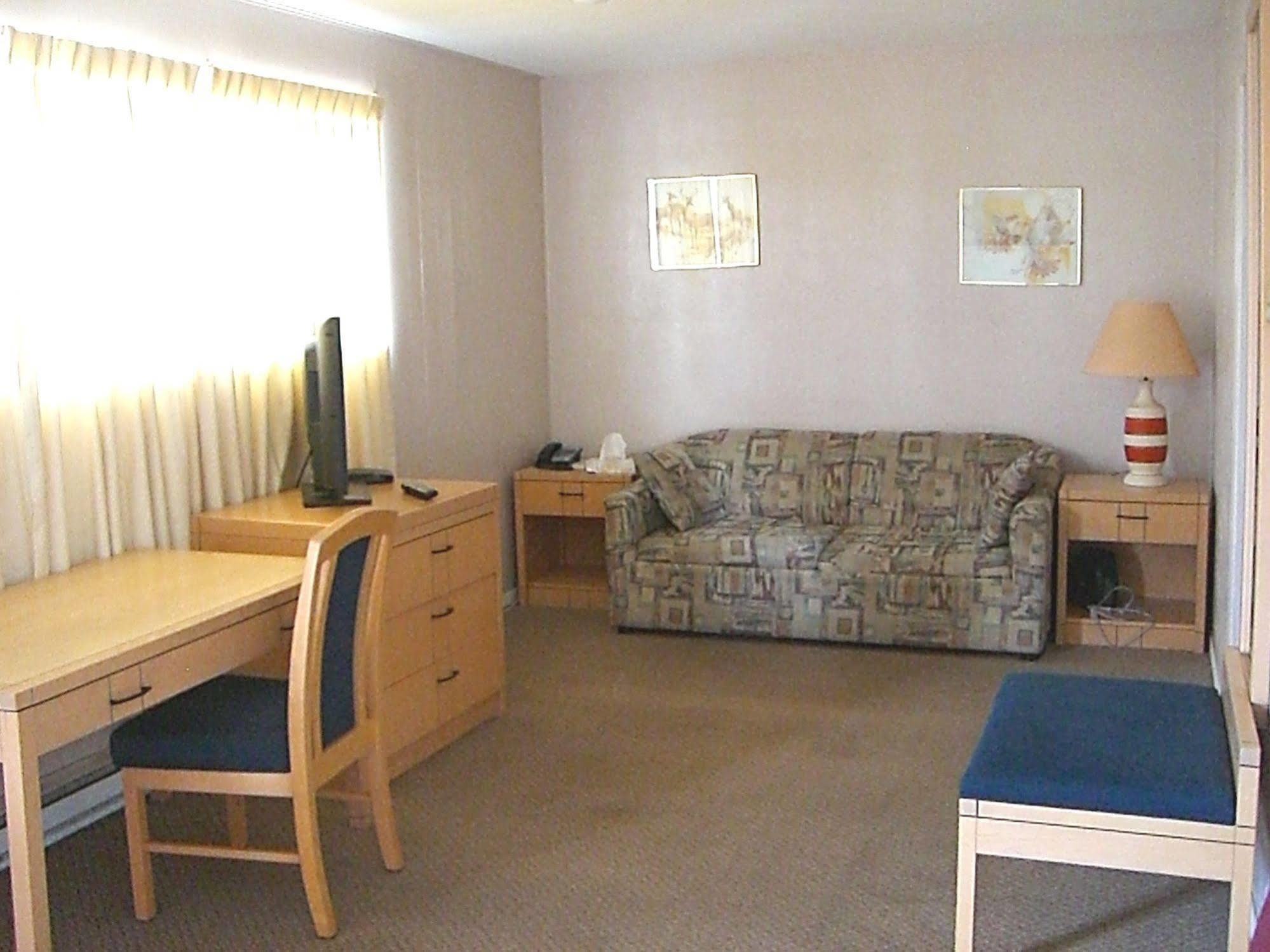 A-1 Alberni Inn พอร์ตอัลเบอนี ภายนอก รูปภาพ