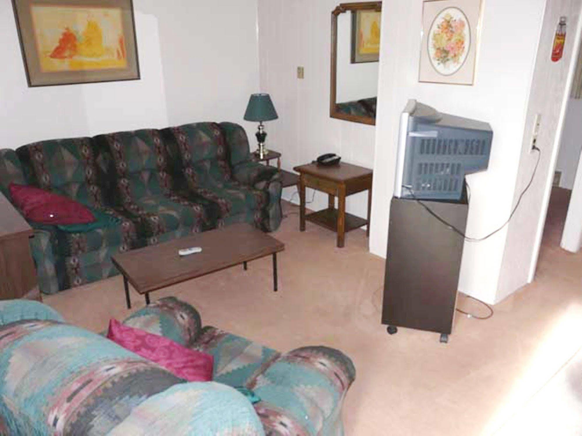 A-1 Alberni Inn พอร์ตอัลเบอนี ภายนอก รูปภาพ