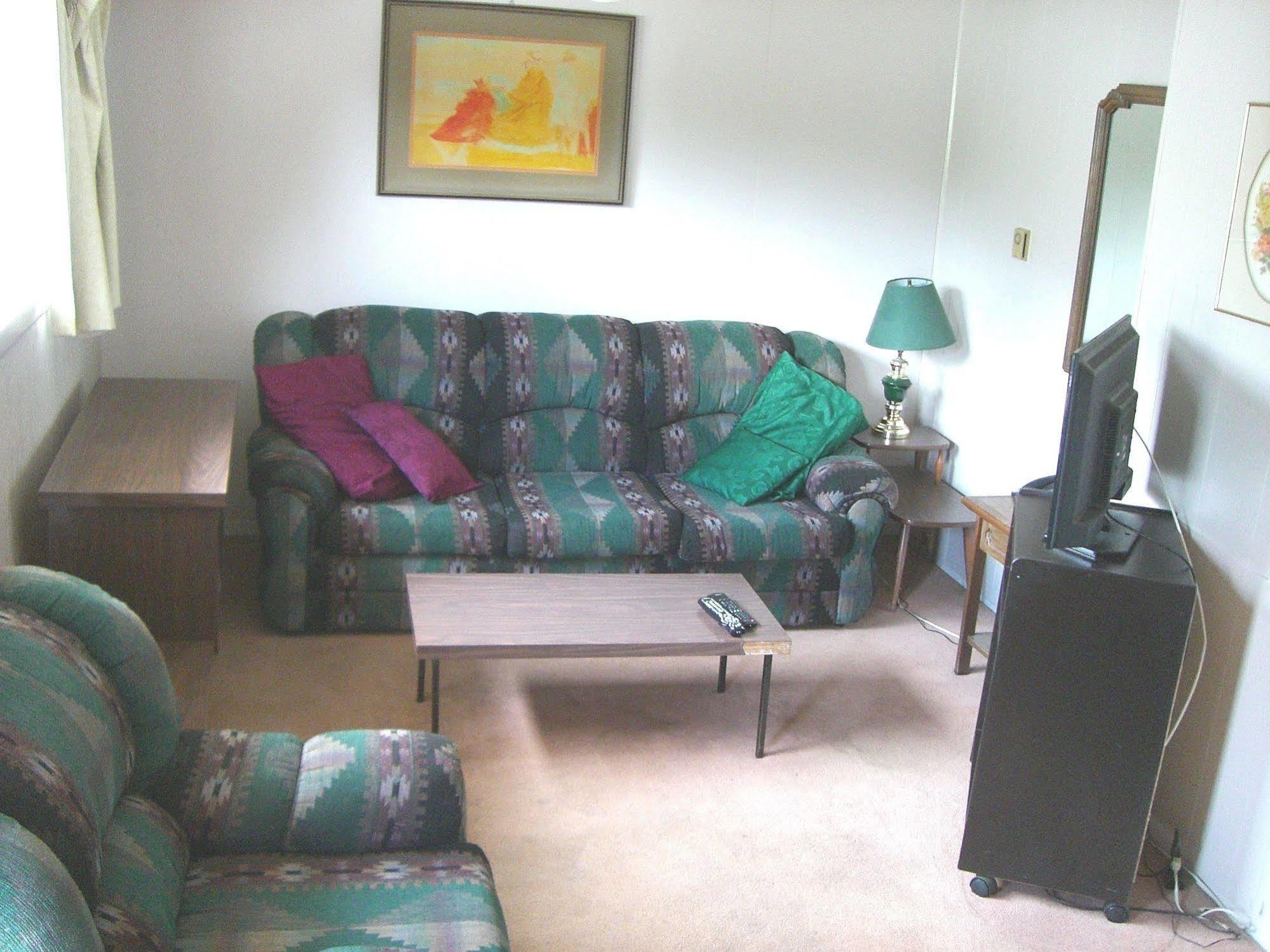 A-1 Alberni Inn พอร์ตอัลเบอนี ภายนอก รูปภาพ