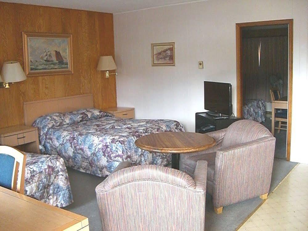 A-1 Alberni Inn พอร์ตอัลเบอนี ภายนอก รูปภาพ